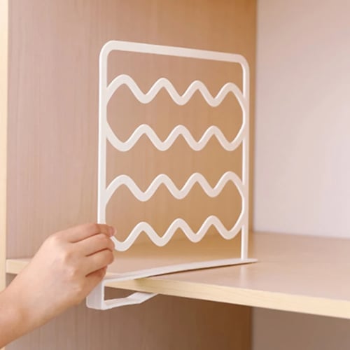 مقسم خزانة الملابس