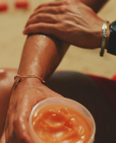 كريم تان قلوونق | GLOWING tan cream