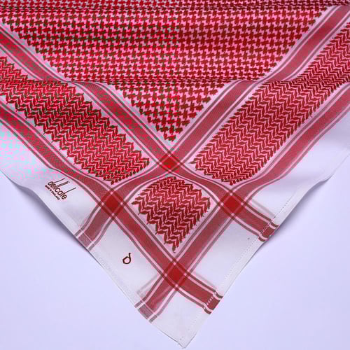 شماغ ديليكات كلاسك 24 لون احمر دم الغزال - انجليزي