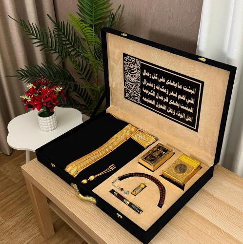 بوكس إهداء مشلح ملكي فخم مع منتجات راقية