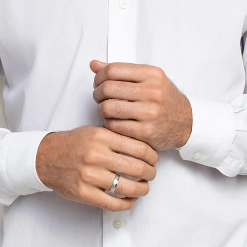 طقم راقي بدبلتين مع خاتم - فضة خالصة مطلية ذهب ومط...