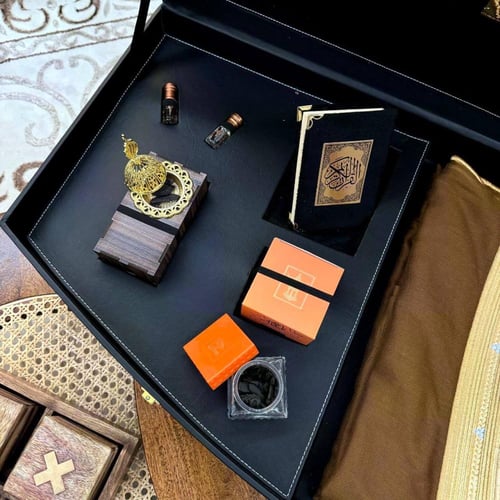 هدايا رجالية فاخرة لجميع المناسبات بتصميمها الخاص...