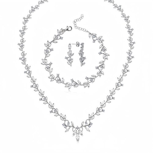 طقم فضة فاخر بتفاصيل متقنة لجمال إستثنائي وأناقة د...