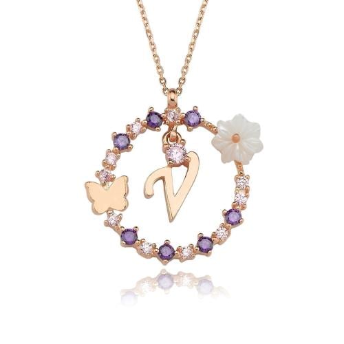 سلسال فضة فريد مطلي بالذهب بحرف (V)، يزدان بفراشة...