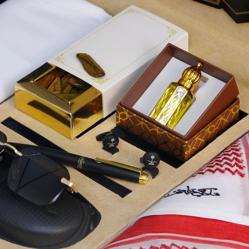 بوكس هدية عيد ملكية خاصة بلمسة فخامة استثنائية