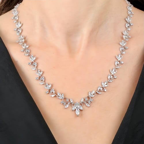 طقم فضة فاخر بتفاصيل متقنة لجمال إستثنائي وأناقة د...