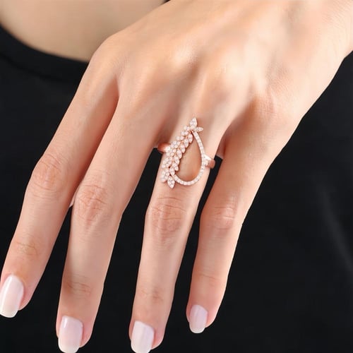 خاتم نسائي جذاب وبصياغة مميزة من الفضة الخالصة مطع...