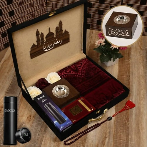 بوكس إهداء رجالي رمضاني راقي بتصميم خاص للإسم والع...