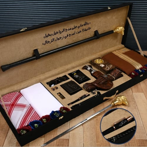 بوكس إهداء إستثنائي بعصا غدارة شكل رأس الصقر ومجمو...