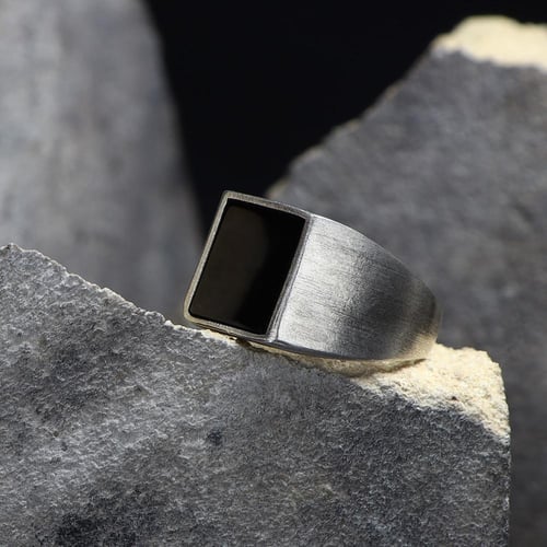 خاتم أنيق من الفضة المطفية الخالصة مرصع بحجر أونكس...