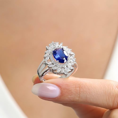 خاتم نسائي راقي فضة خالصة بحجر ياقوت أزرق محاط بفص...