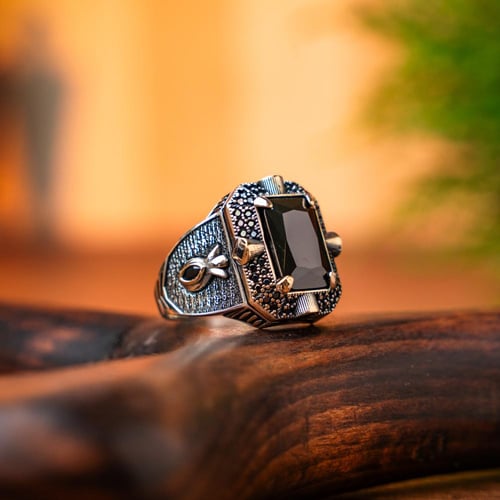 خواتم بصياغة فاخرة مرصعة بأحجار زركون أنيقة ومطعمة...