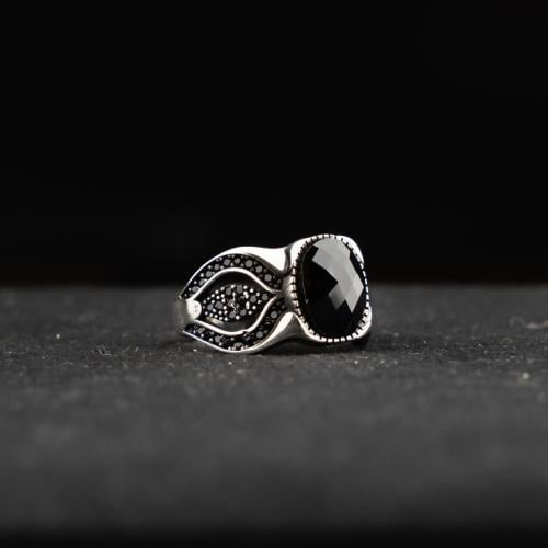 خاتم بصياغة جانبية راقية مُنحوتة بدقة متناهية - فض...