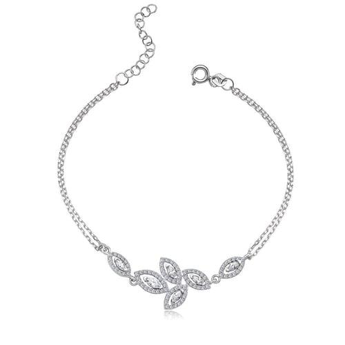 طقم فضة راقي بتصميم عصري مرصع بأحجار وفصوص السوارف...