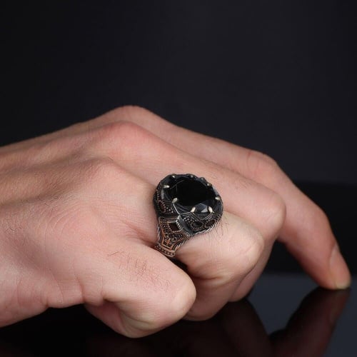 خاتم فخم من الفضة المصاغة بنقش يدوي استثنائي ومرصع...