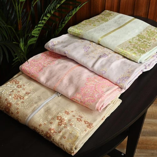 بوكسات هدايا نسائية راقية بشرشف صلاة مع مصحف و إكس...