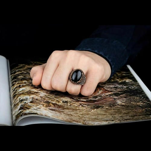 خاتم فضة راقي مرصع بحجر عقيق أسود و مصاغ بنقش إسلا...