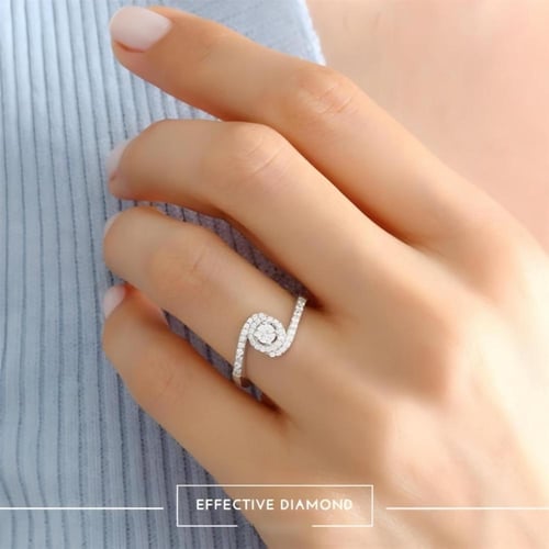 خاتم بصياغة أنيقة ومميزة من الفضة الخالصة بحجر الس...