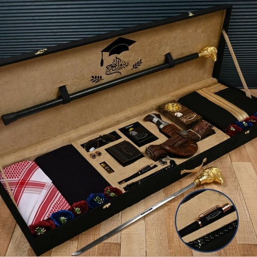 بوكس إهداء إستثنائي بعصا غدارة شكل رأس الصقر ومجمو...