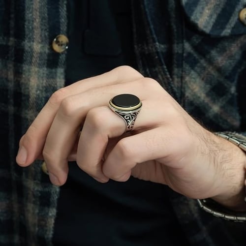 خاتم راقي من الفضة الخالصة عيار 925 بحجر عقيق أسود...