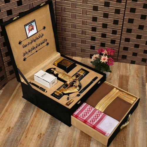 عرض الشيوخ - بوكس ملكي تذكاري فخم بتصميم خاص