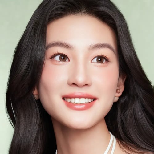 عدسة شركة moody اليابانيه لون العدسة: شاهي المشمش...