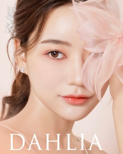 عدسات LOLOA لون العدسة : داليا براون