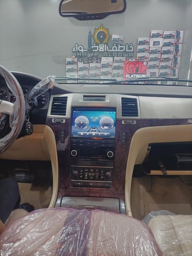 شاشة كاديلاك اسكاليد 2007-2013