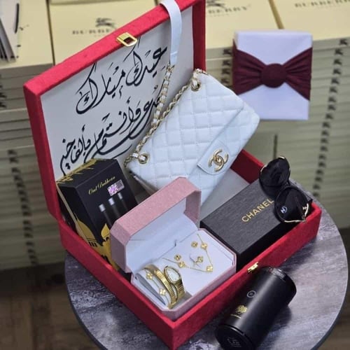 هدية نسائيه ماركه شانيل