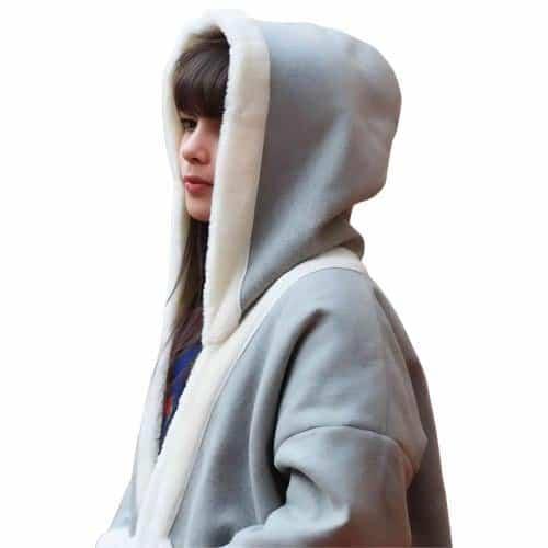 فروة أطفال شتوية بالاسم بتفصيل أنيق وناعم