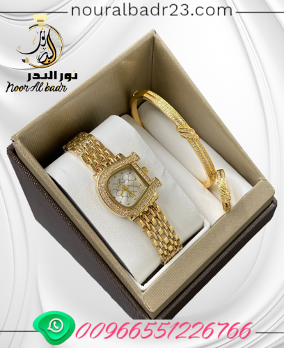 طقم ساعة نسائي أنيق مع اسواره وخاتم وعلبه فخمه-متج...