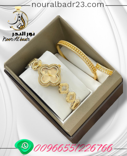 طقم ساعة نسائي أنيق مع اسواره وخاتم وعلبه فخمه-متج...