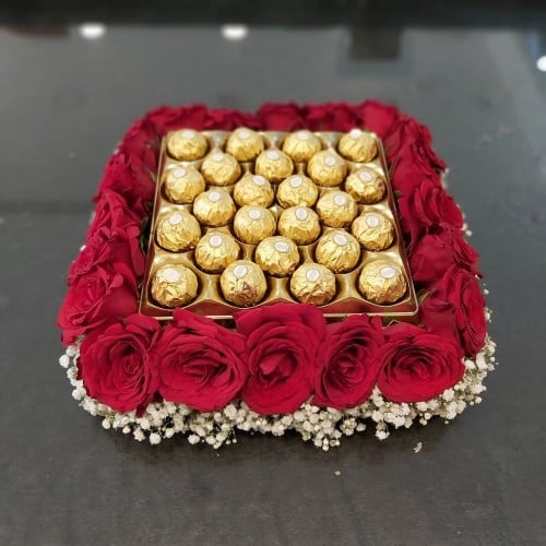 ورد مع تشوكلت فيريرو روشيه