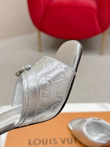 كعب لويسفيتون هاي كوالتي