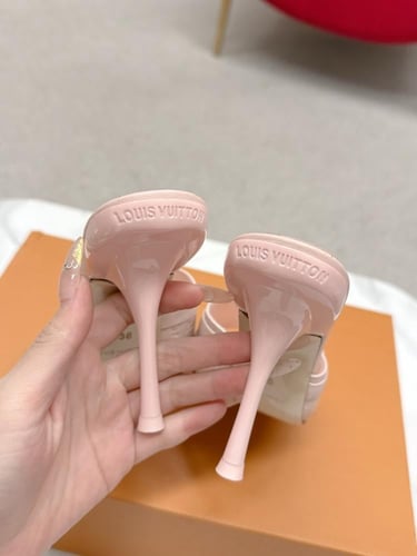 كعب لويسفيتون هاي كوالتي