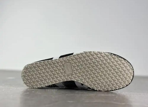 حذاء أونيتسوكا تايقر هاي كوالتي