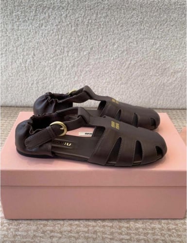 حذاء ميوميو