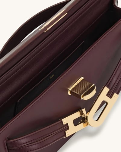 شنطه Jw pei اصلية