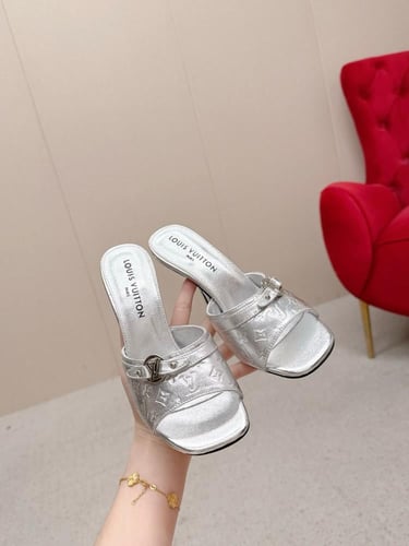 كعب لويسفيتون هاي كوالتي