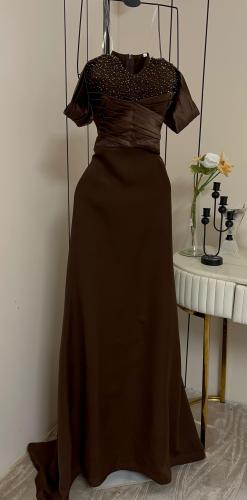 Brown dress