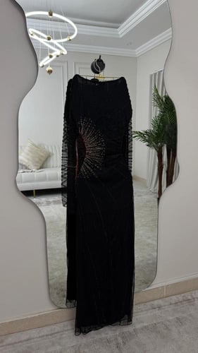 فستان اسود