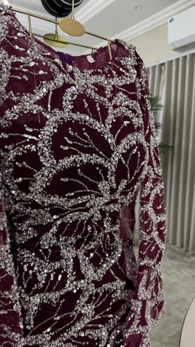 فستان مطرز عودي