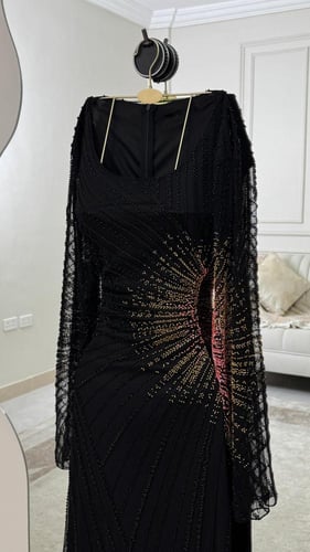 فستان اسود