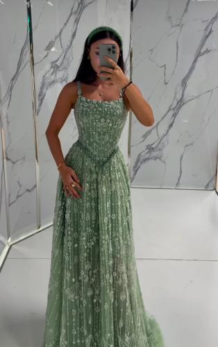 فستان اخضر