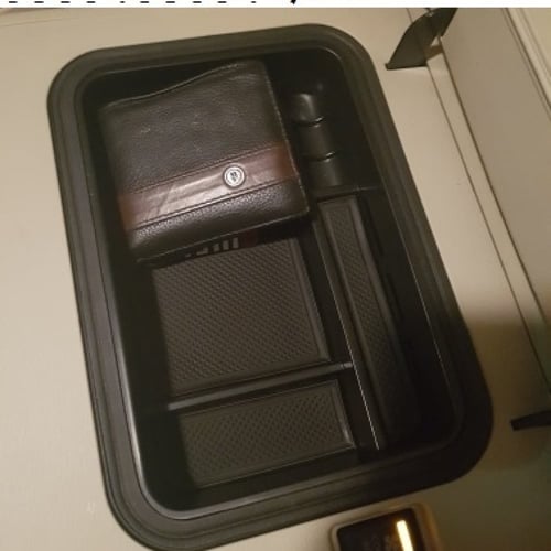 درج اضافي في ثلاجة الباترول بطل الدروب من موديل 20...