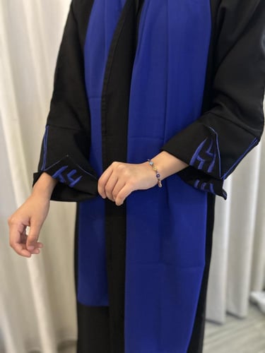 عباية الهلال بشعار مخفي