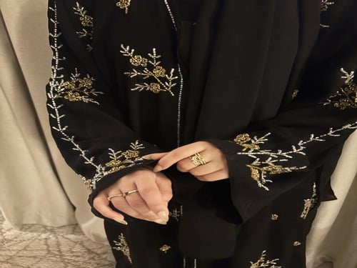 عباية الهنوف