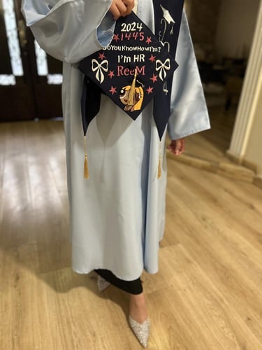 عباية تخرج اللون حسب الطلب