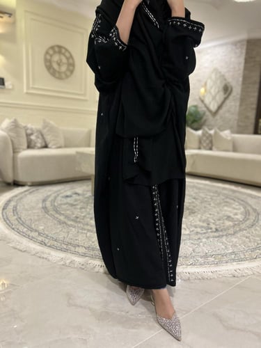 عباية هياء ) مطرزة انيقة