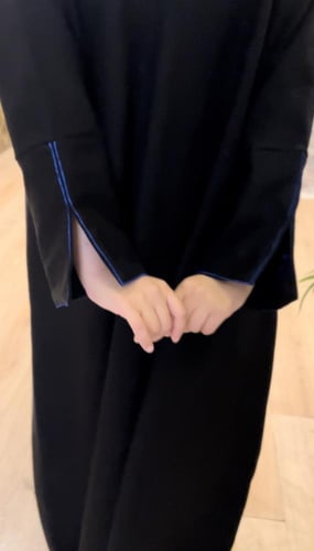 عباية الهلال بشعار مخفي